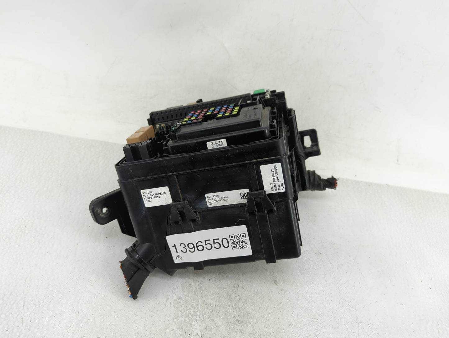 2017-2019 Kia Sportage Fusebox Fuse Box Panel Relay Module P/N:91941-D3022 Fits Fits 2017 2018 2019 OEM Used Auto Parts - Oe
