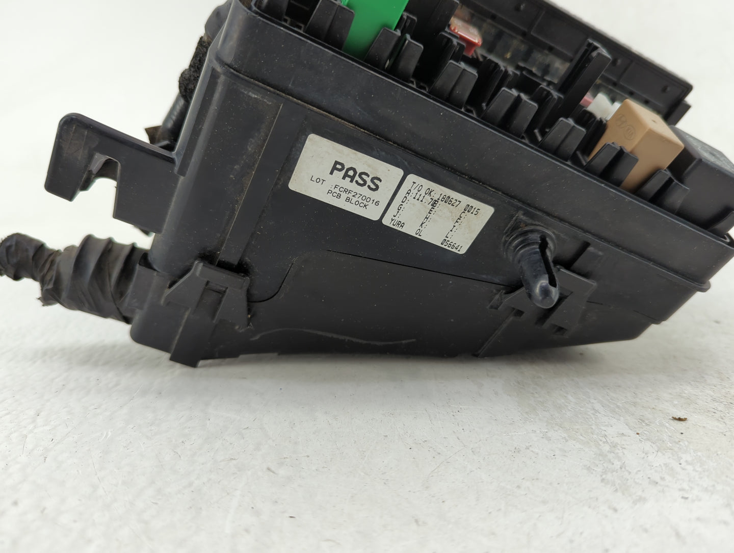 2017-2019 Kia Sportage Fusebox Fuse Box Panel Relay Module P/N:91941-D3022 Fits Fits 2017 2018 2019 OEM Used Auto Parts - Oe