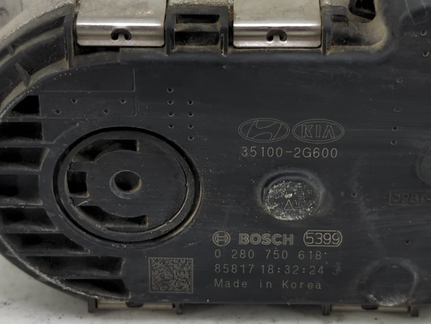 2017-2021 Kia Sportage Throttle Body P/N:0 280 750 618 35100-2G600 Fits Fits 2015 2016 2017 2018 2019 2020 2021 OEM Used Aut