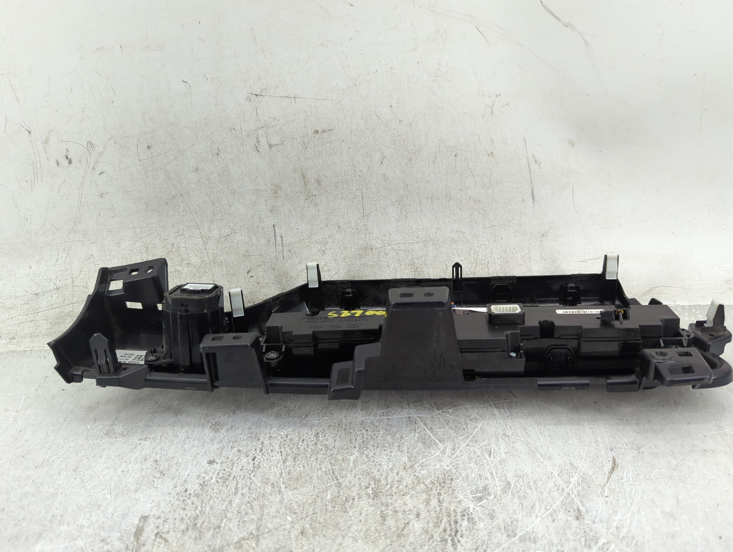 2017-2019 Kia Sportage Radio Control Panel Black - Oemusedautoparts1.com