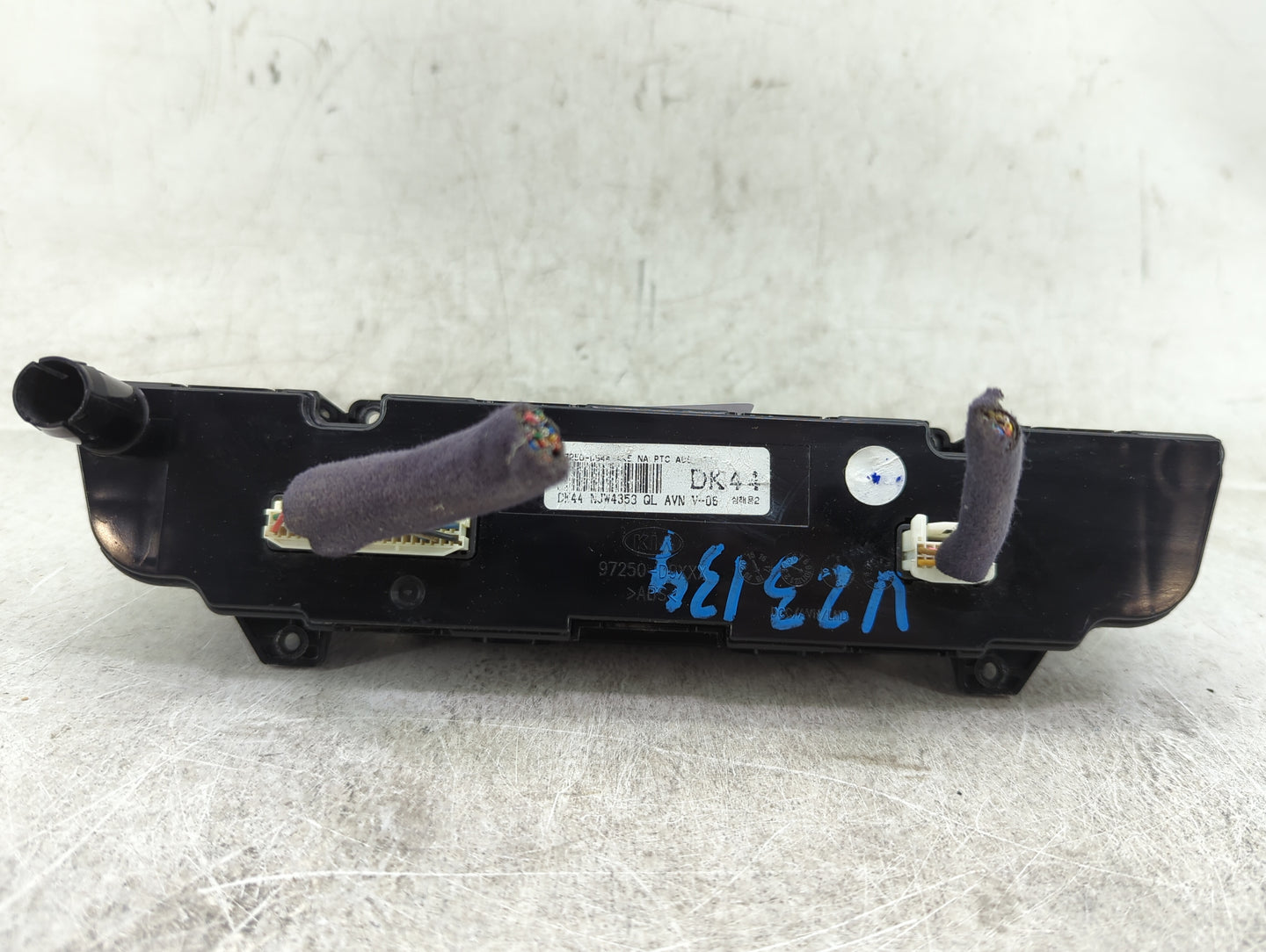 2017-2019 Kia Sportage Climate Control Module Temperature AC/Heater Replacement P/N:97250-D9 DK44 NJW4353 QL AVN V-08 Fits O