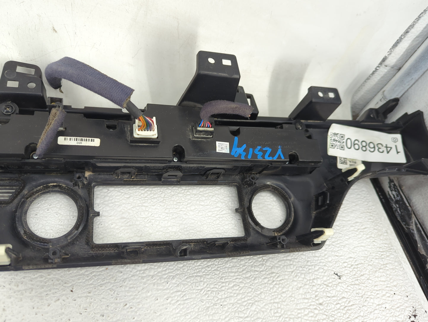 2017-2021 Kia Sportage Radio AM FM Cd Player Receiver Replacement P/N:D9965 69210 Fits Fits 2017 2018 2019 2020 2021 OEM Use