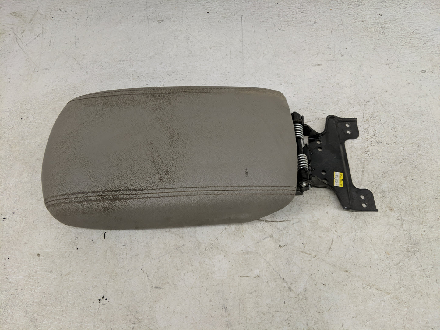 2019 Kia Sportage Center Console Armrest Cover Lid Fits OEM Used Auto Parts - Oemusedautoparts1.com