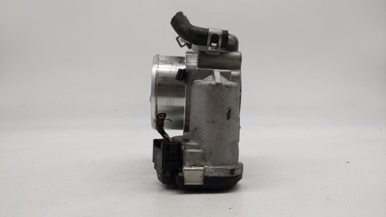 2017-2019 Kia Sportage Throttle Body P/N:35100-2G600 Fits Fits 2015 2016 2017 2018 2019 OEM Used Auto Parts - Oemusedautopar