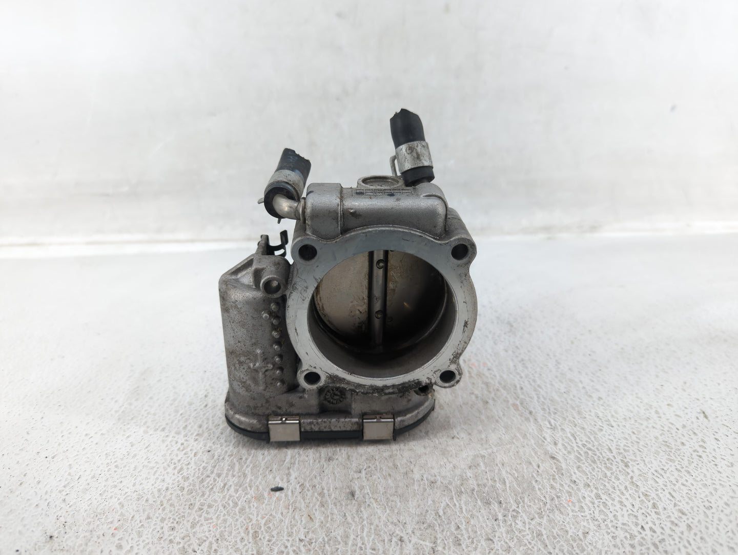 2017-2021 Kia Sportage Throttle Body P/N:35100-2G600 Fits Fits 2015 2016 2017 2018 2019 2020 2021 OEM Used Auto Parts - Oemu