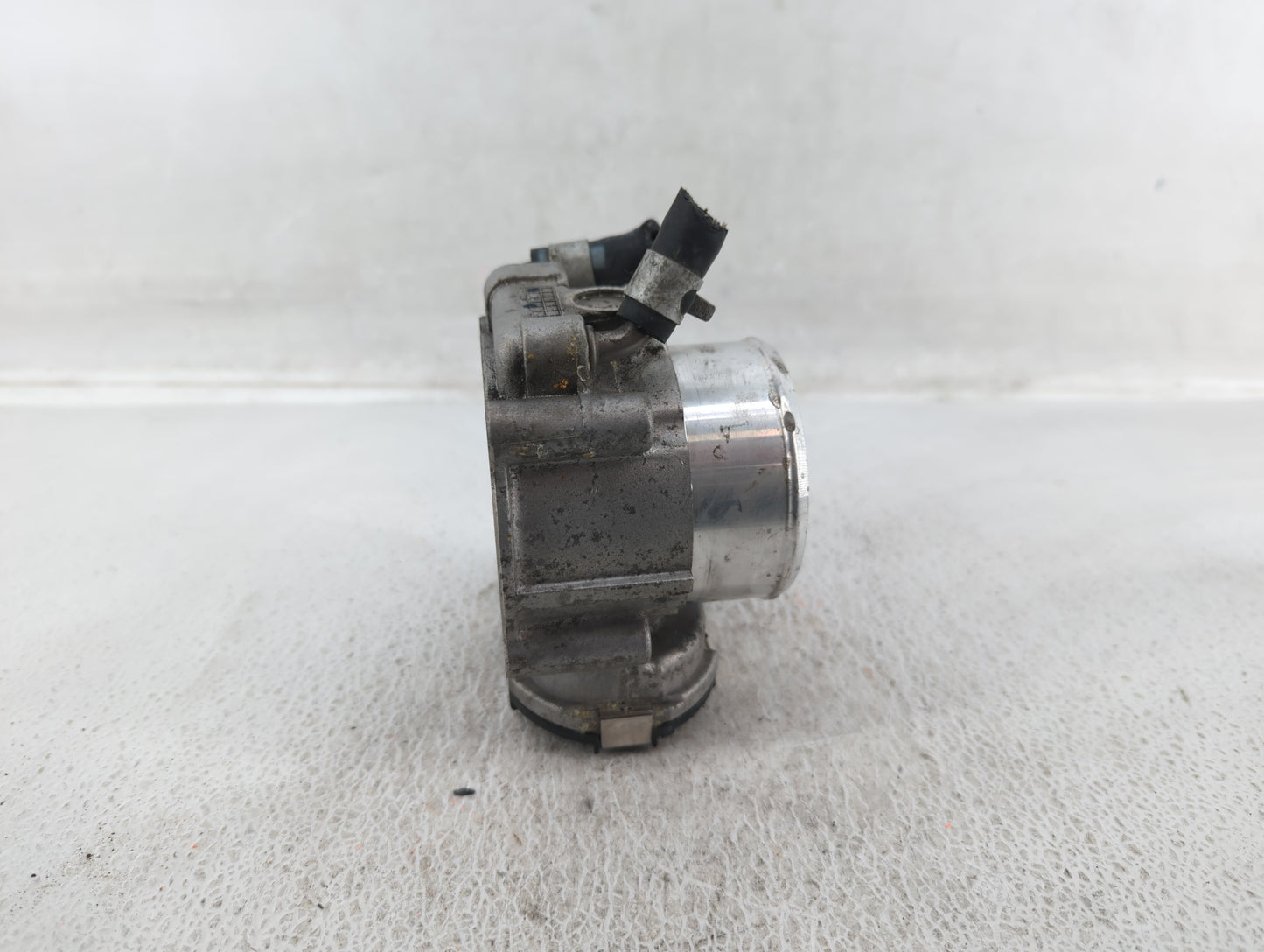 2017-2021 Kia Sportage Throttle Body P/N:35100-2G600 Fits Fits 2015 2016 2017 2018 2019 2020 2021 OEM Used Auto Parts - Oemu