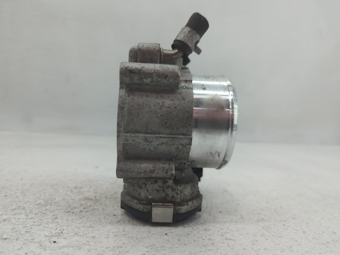 2017-2021 Kia Sportage Throttle Body P/N:0 280 750 618 35100-2G600 Fits Fits 2015 2016 2017 2018 2019 2020 2021 OEM Used Aut