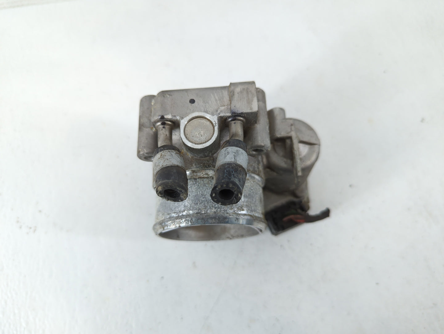2017-2021 Kia Sportage Throttle Body P/N:35100-2G610 Fits Fits 2015 2016 2017 2018 2019 2020 2021 OEM Used Auto Parts - Oemu