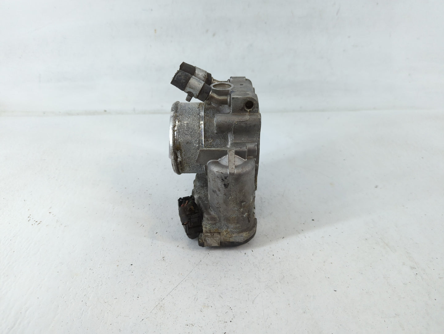 2017-2021 Kia Sportage Throttle Body P/N:35100-2G610 Fits Fits 2015 2016 2017 2018 2019 2020 2021 OEM Used Auto Parts - Oemu