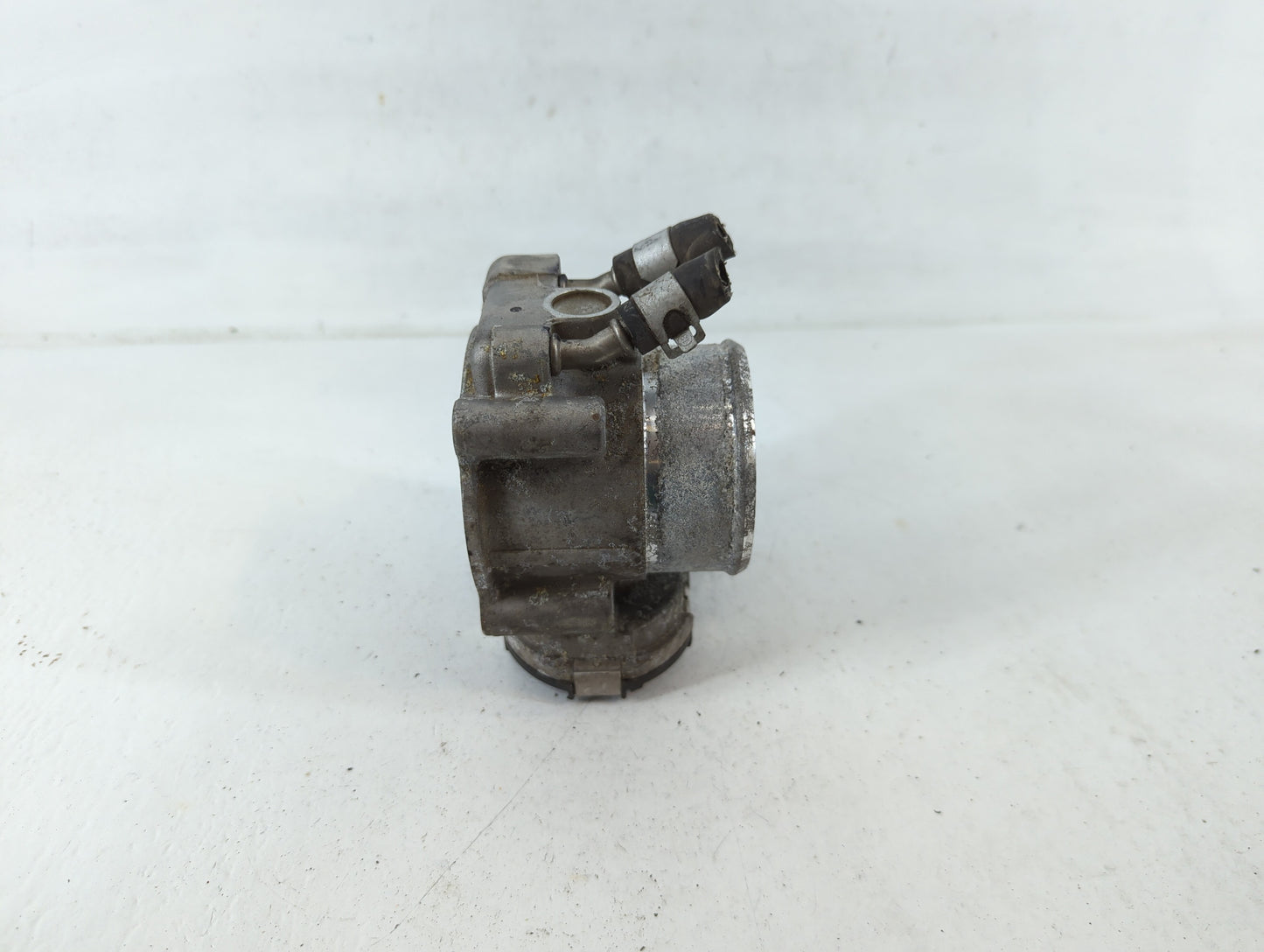 2017-2021 Kia Sportage Throttle Body P/N:35100-2G610 Fits Fits 2015 2016 2017 2018 2019 2020 2021 OEM Used Auto Parts - Oemu
