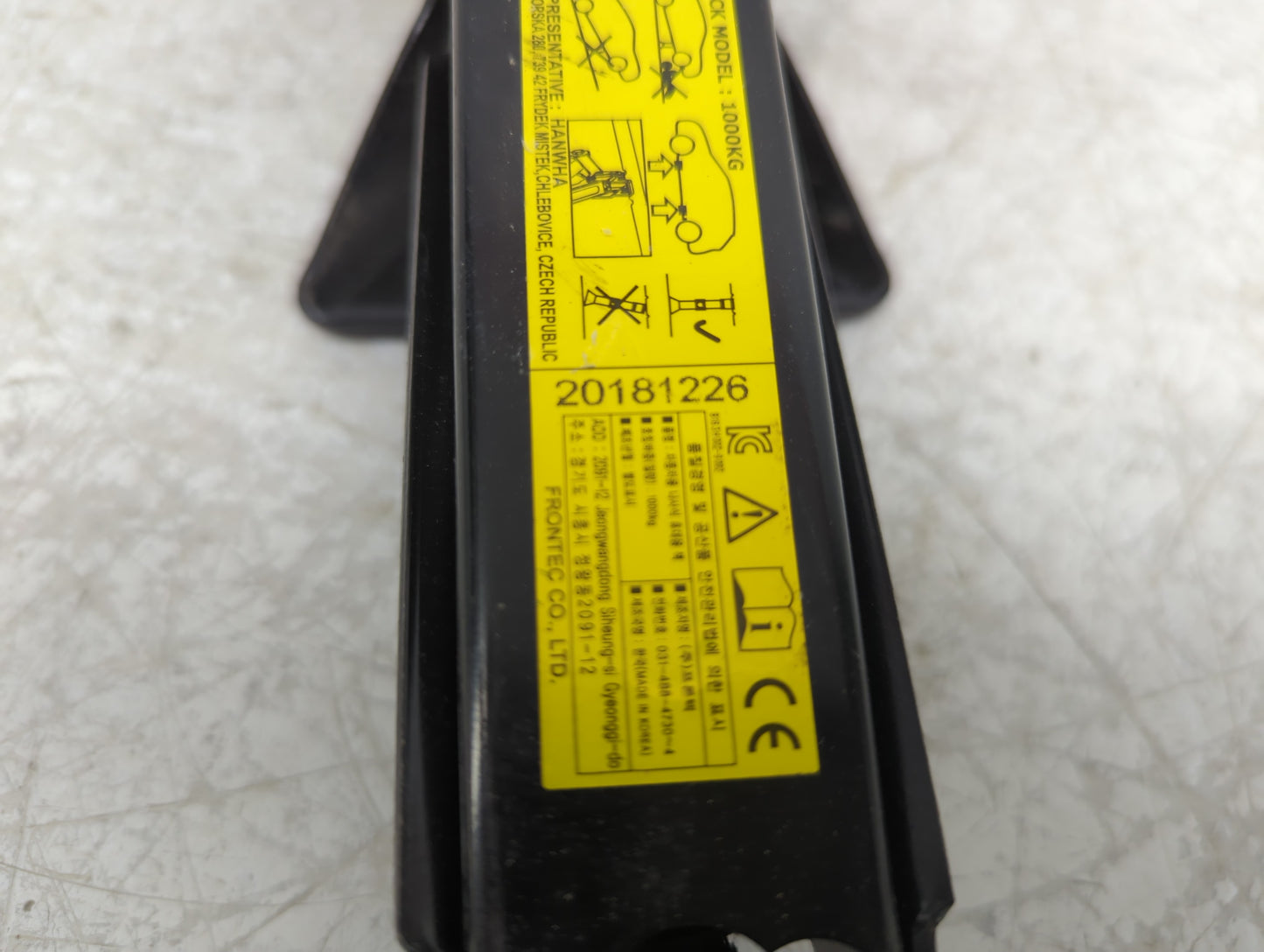 2019 Kia Stinger Spare Scissor Car Jack - Oemusedautoparts1.com