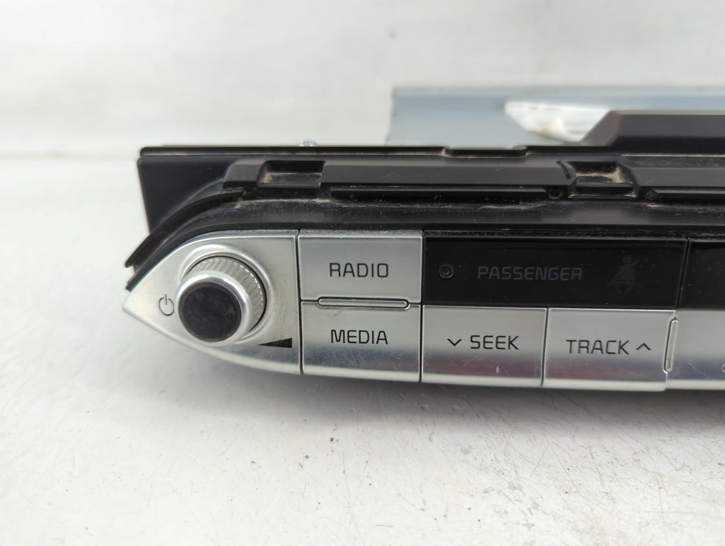 2019-2020 Kia Stinger Radio AM FM Cd Player Receiver Replacement P/N:96560-J5760FHV Fits Fits 2019 2020 OEM Used Auto Parts 