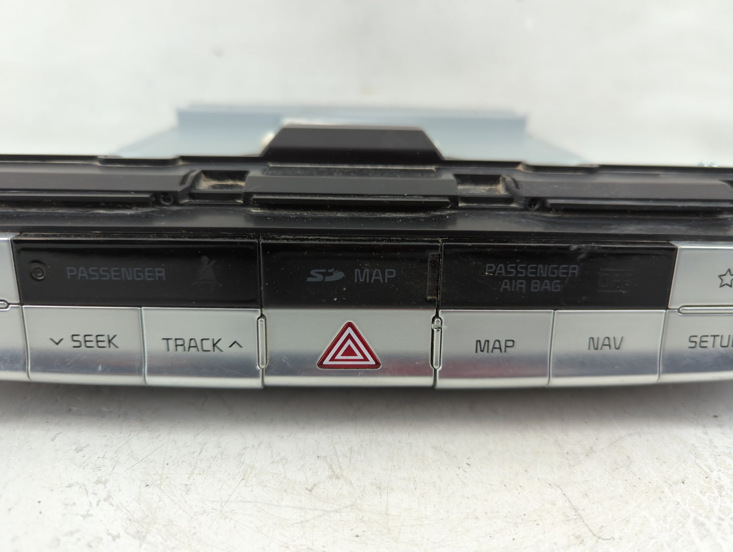 2019-2020 Kia Stinger Radio AM FM Cd Player Receiver Replacement P/N:96560-J5760FHV Fits Fits 2019 2020 OEM Used Auto Parts 