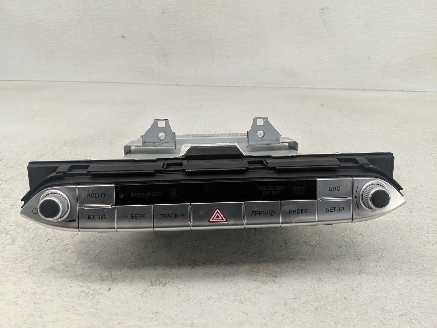 2019-2020 Kia Stinger Radio AM FM Cd Player Receiver Replacement P/N:96160-J5110FHV Fits Fits 2019 2020 OEM Used Auto Parts 