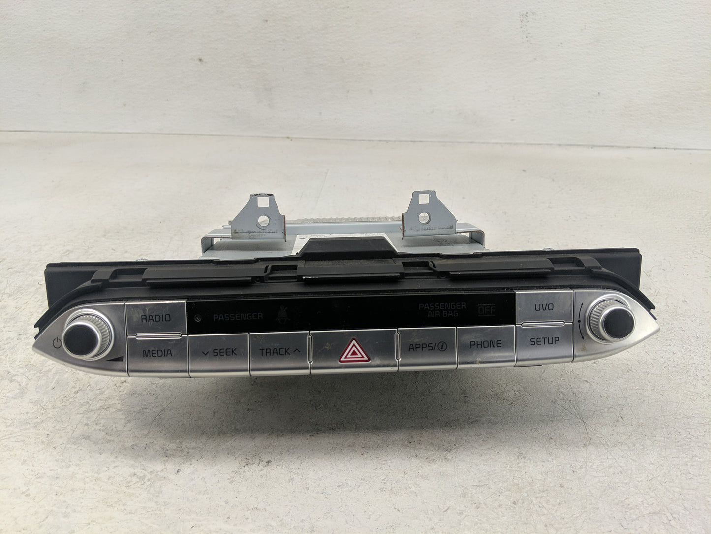 2019-2020 Kia Stinger Radio AM FM Cd Player Receiver Replacement P/N:96160-J5110FHV Fits Fits 2019 2020 OEM Used Auto Parts 