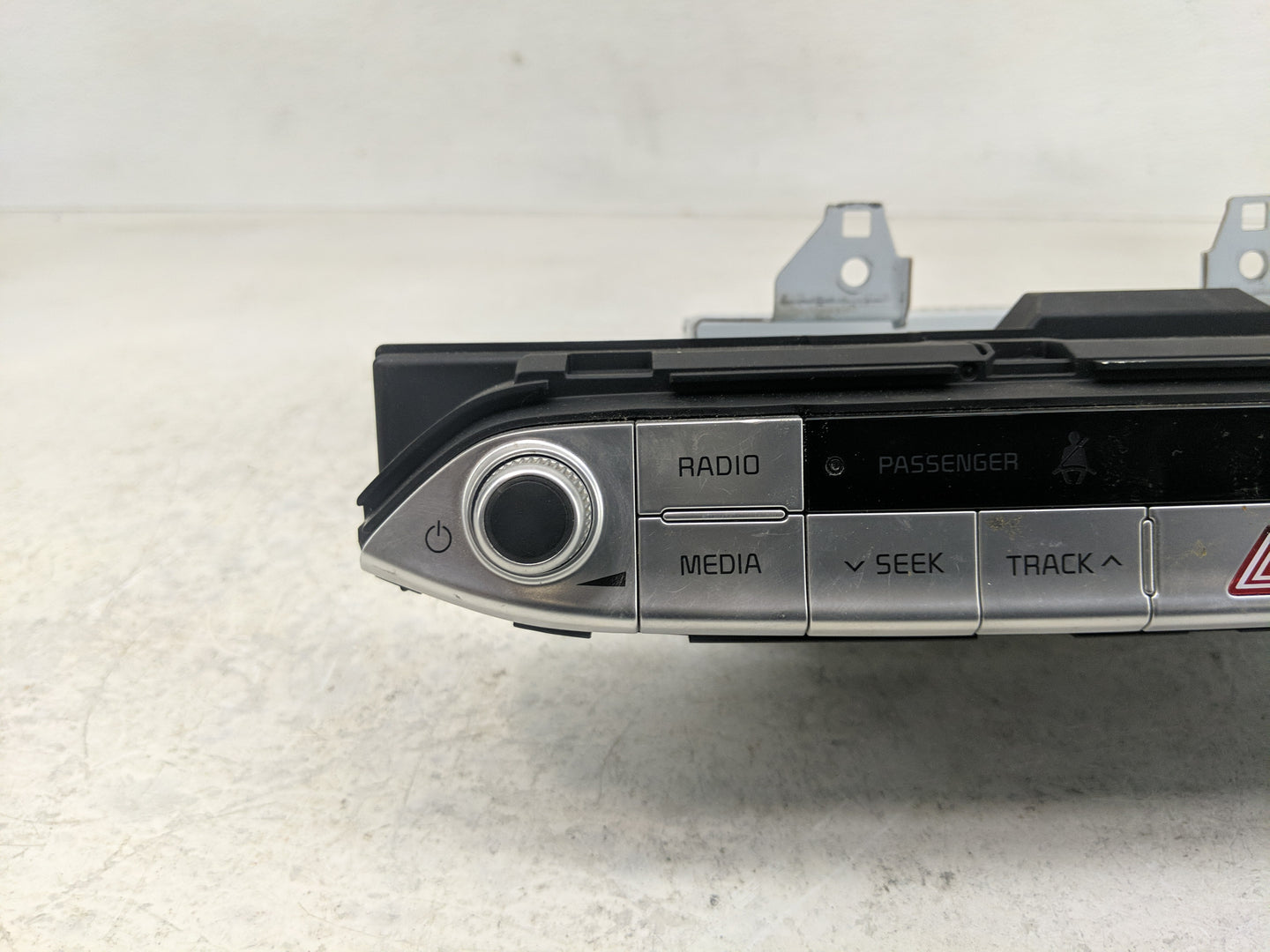 2019-2020 Kia Stinger Radio AM FM Cd Player Receiver Replacement P/N:96160-J5110FHV Fits Fits 2019 2020 OEM Used Auto Parts 