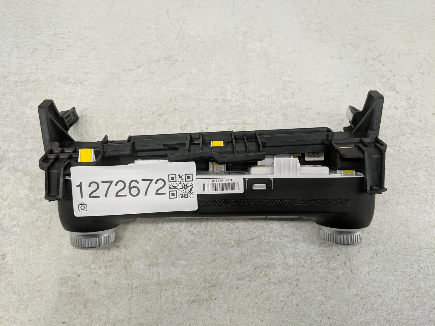 2018-2020 Kia Stinger Climate Control Module Temperature AC/Heater Replacement Fits Fits 2018 2019 2020 OEM Used Auto Parts 