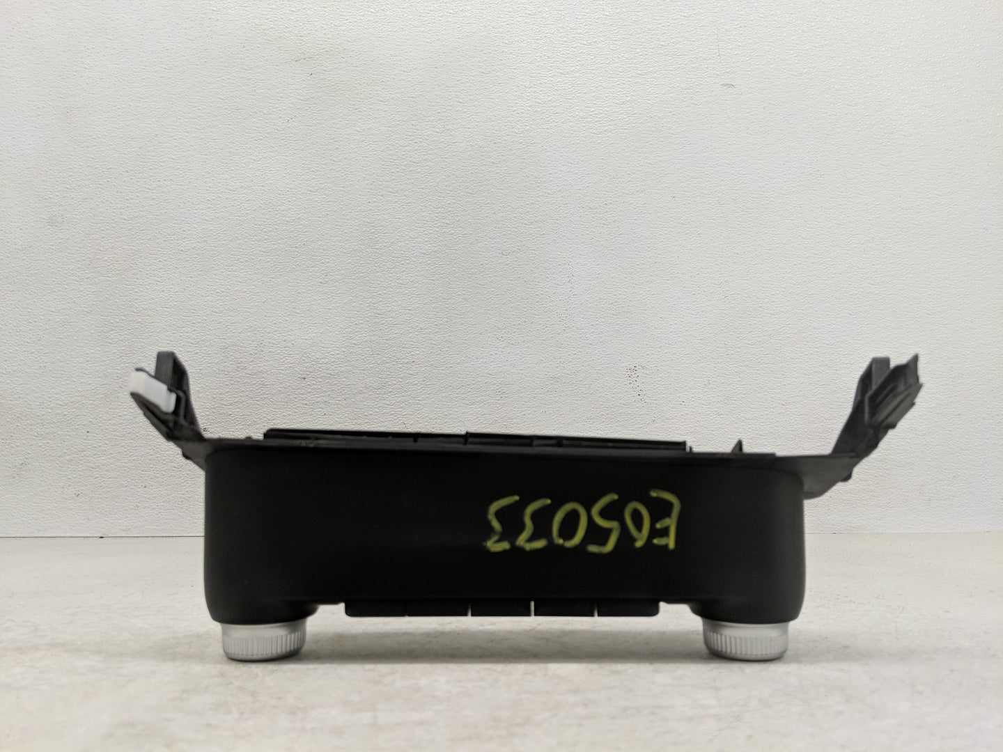 2018-2020 Kia Stinger Climate Control Module Temperature AC/Heater Replacement Fits Fits 2018 2019 2020 OEM Used Auto Parts 