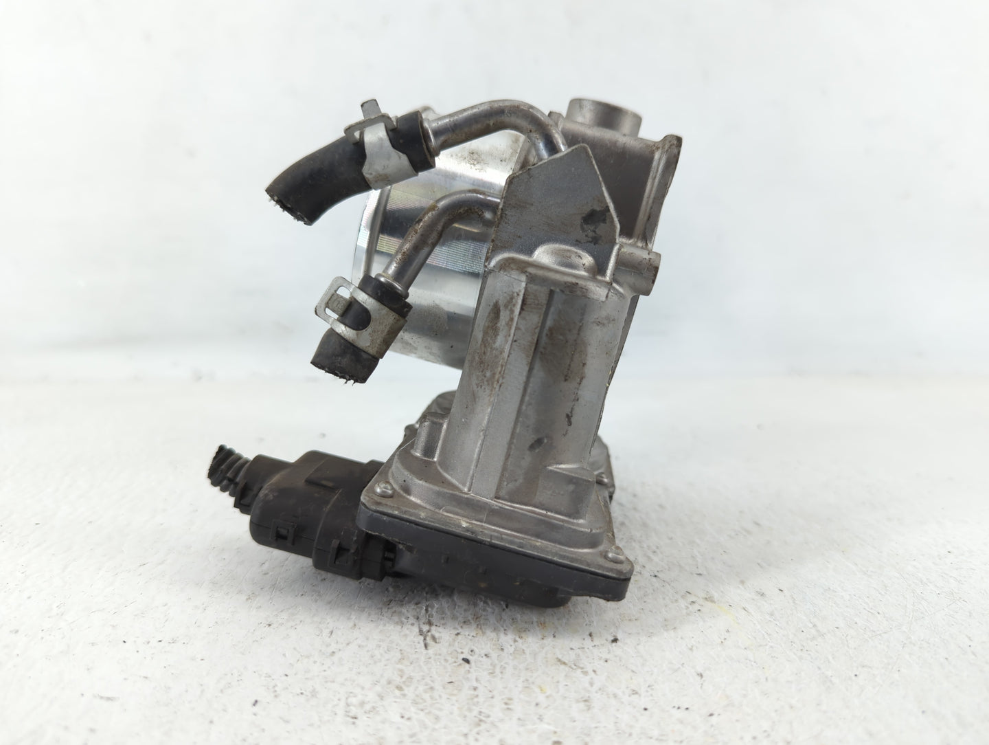 2018-2020 Kia Stinger Throttle Body P/N:35100-3L000 Fits Fits 2017 2018 2019 2020 2021 OEM Used Auto Parts - Oemusedautopart