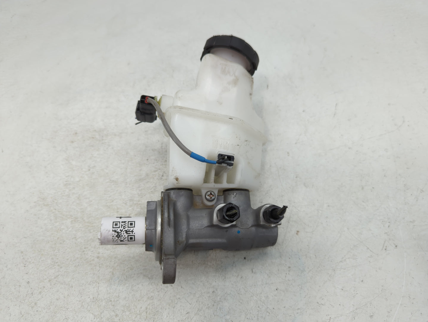 2018-2020 Kia Stinger Brake Master Cylinder - Oemusedautoparts1.com