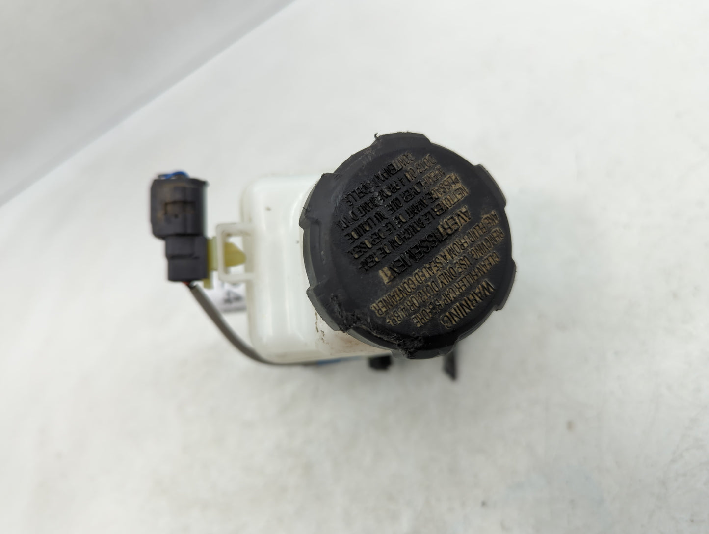 2018-2020 Kia Stinger Brake Master Cylinder - Oemusedautoparts1.com