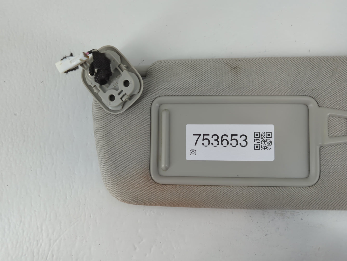 2018-2020 Kia Stinger Sun Visor Shade Replacement Passenger Right Mirror Fits Fits 2018 2019 2020 OEM Used Auto Parts - Oemu