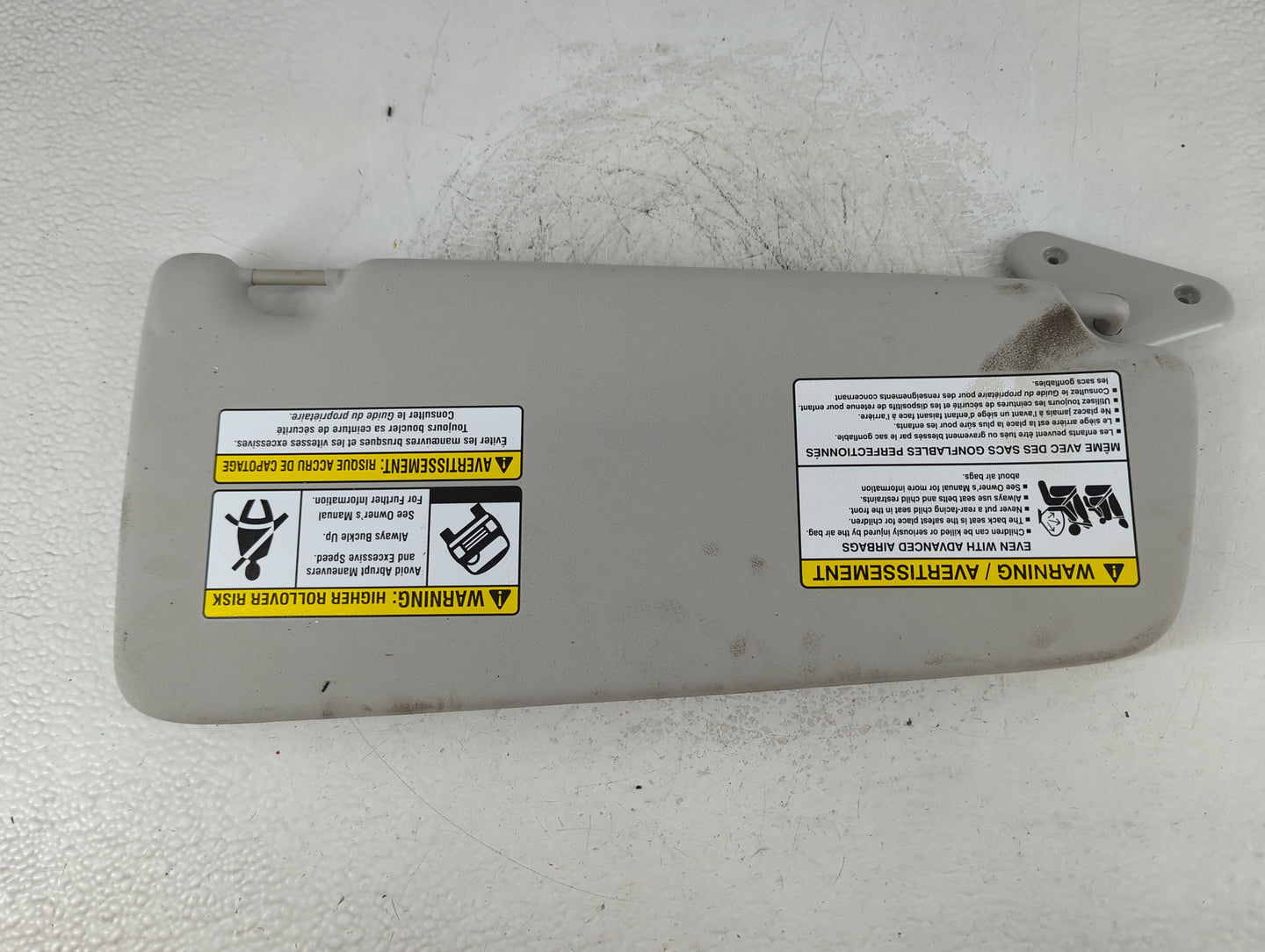 2019 Land Rover Discovery Sun Visor Shade Replacement Driver Left Mirror Fits OEM Used Auto Parts - Oemusedautoparts1.com