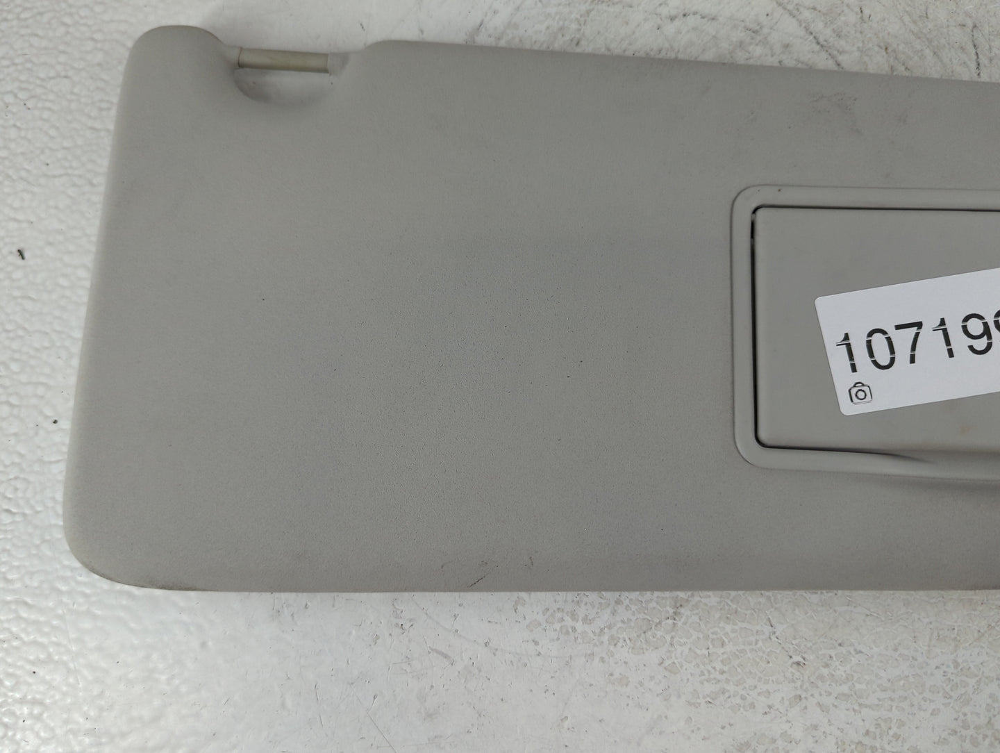 2019 Land Rover Discovery Sun Visor Shade Replacement Driver Left Mirror Fits OEM Used Auto Parts - Oemusedautoparts1.com