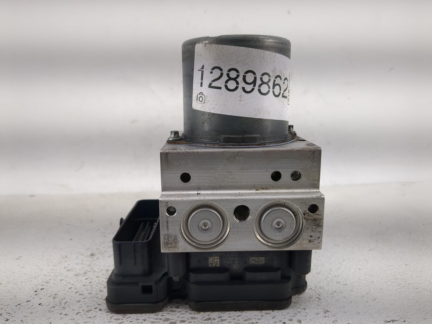 2019 Land Rover Discovery ABS Pump Control Module Replacement P/N:KPLA-14F447-AF Fits OEM Used Auto Parts - Oemusedautoparts
