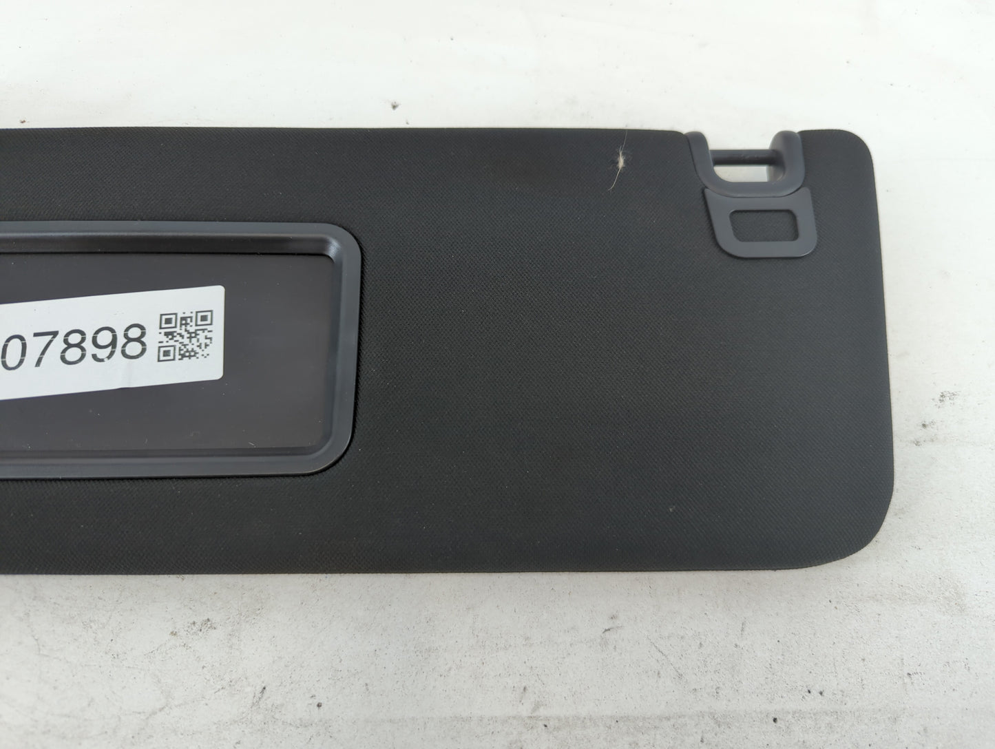 2019 Land Rover Discovery Sun Visor Shade Replacement Passenger Right Mirror Fits OEM Used Auto Parts - Oemusedautoparts1.co