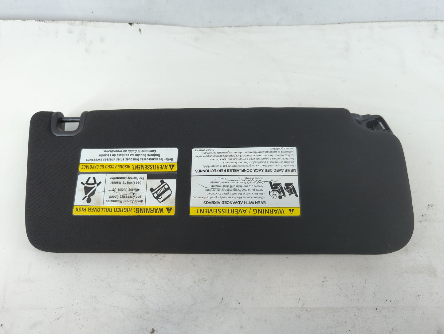 2019 Land Rover Discovery Sun Visor Shade Replacement Passenger Right Mirror Fits OEM Used Auto Parts - Oemusedautoparts1.co