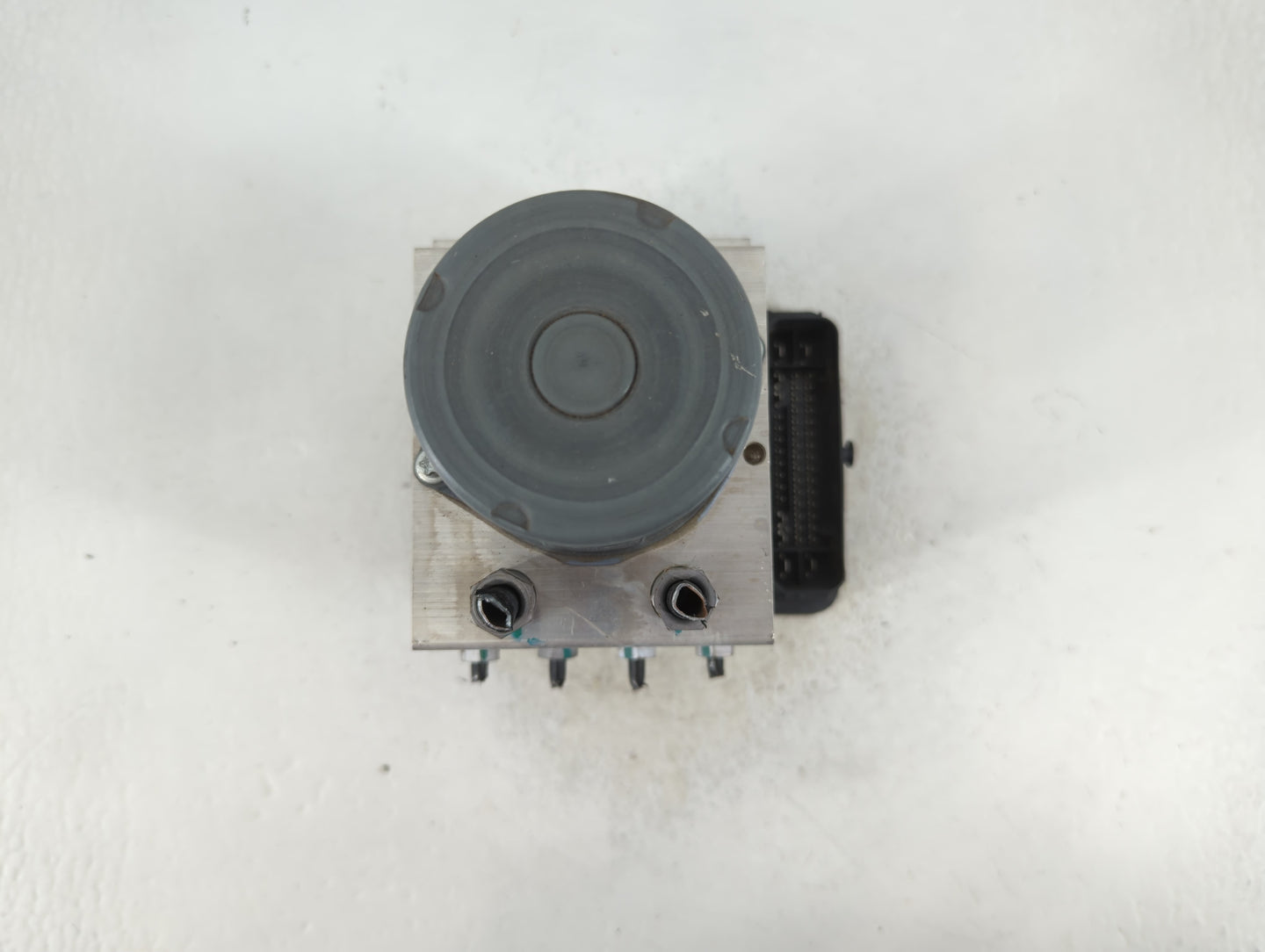2019 Land Rover Discovery ABS Pump Control Module Replacement P/N:7PLA-14447-AE Fits OEM Used Auto Parts - Oemusedautoparts1