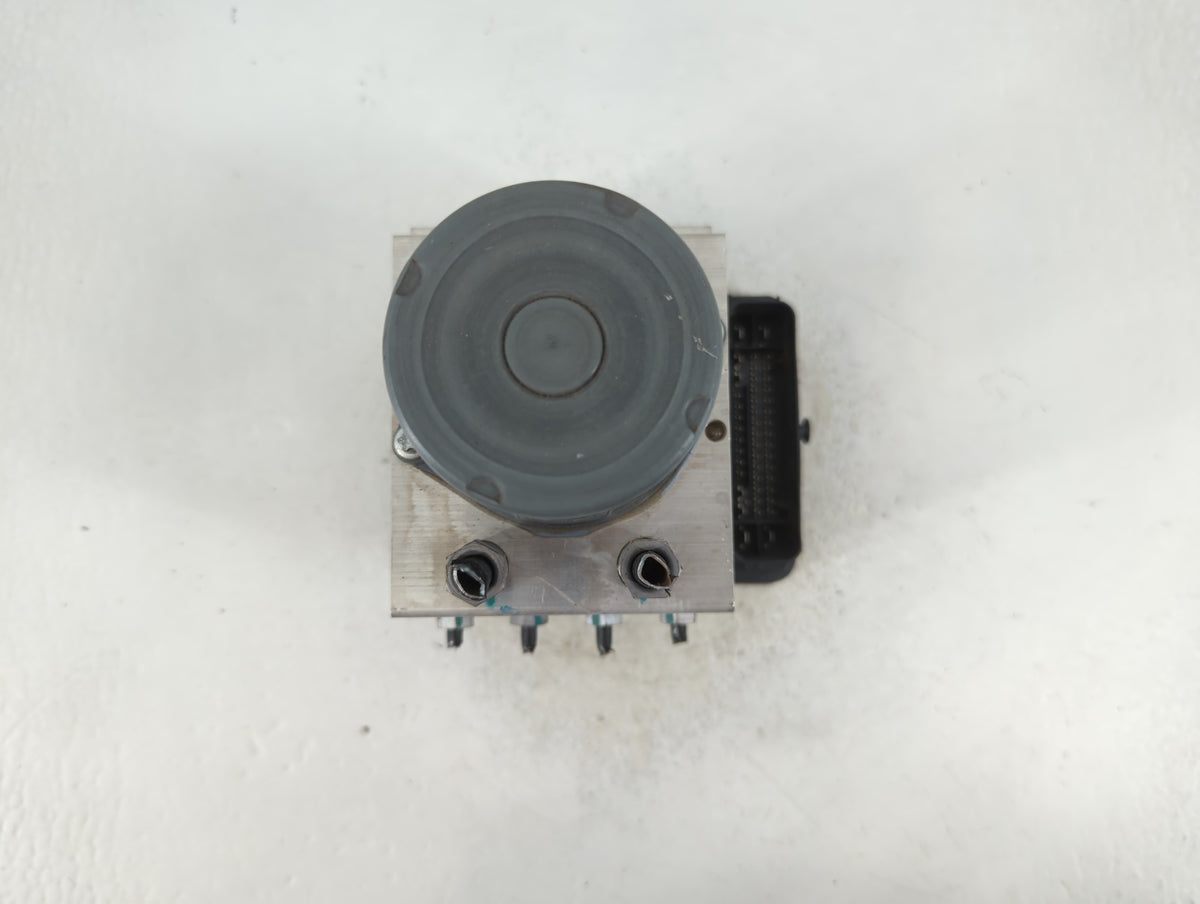 2019 Land Rover Discovery Anti-Lock Brake ABS Pump Module Actuator OEM P/N:7PLA-14447-AE Fits OEM Used Auto Parts - Oemuseda