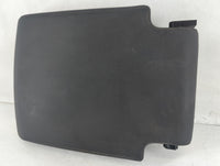 2019 Land Rover Discovery Center Console Armrest Cover Lid Fits OEM Used Auto Parts - Oemusedautoparts1.com