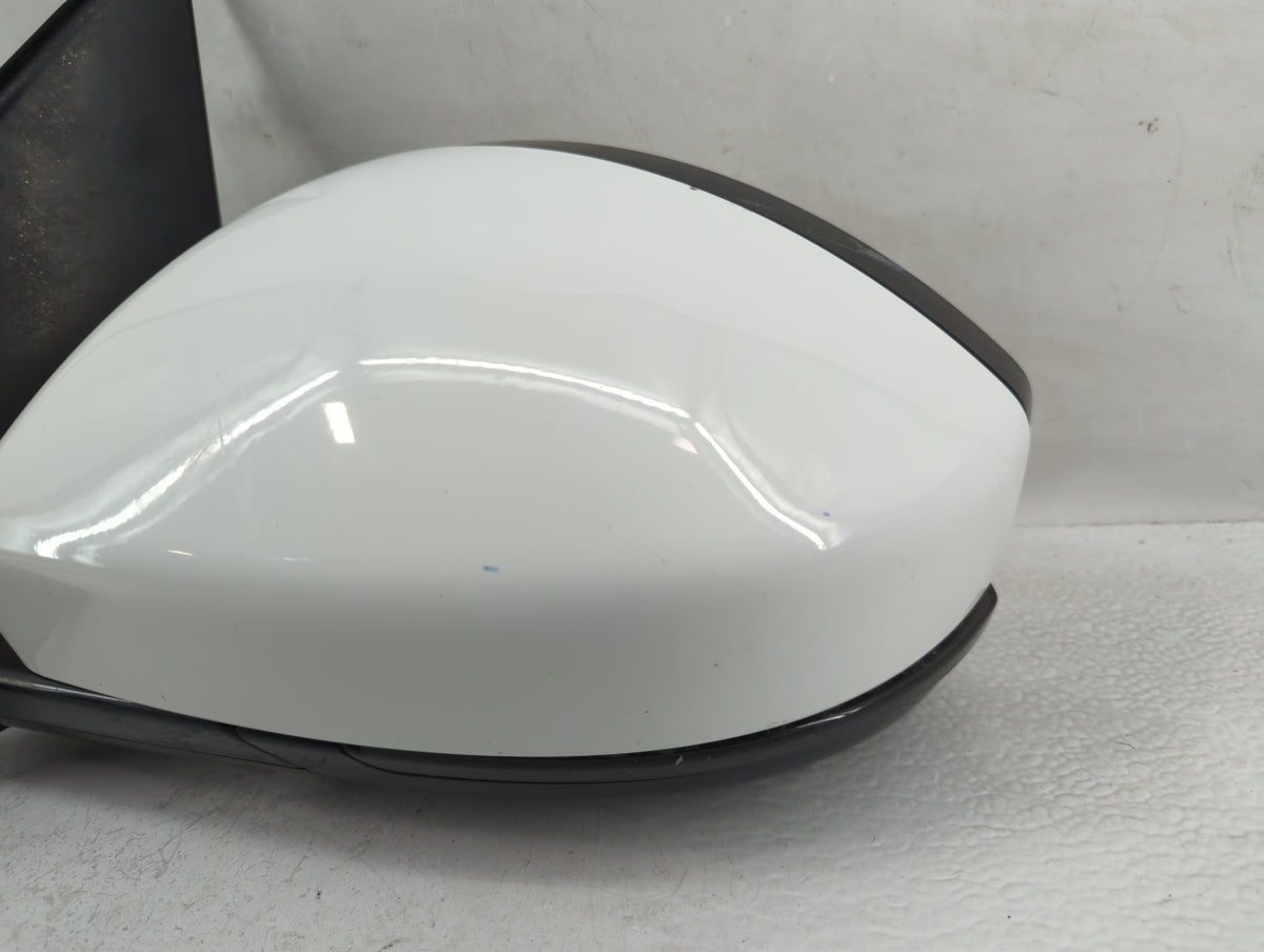 2018-2019 Land Rover Discovery Sport Driver Side View Mirror - Left Door Mirror OEM Used - Oemusedautoparts1.com