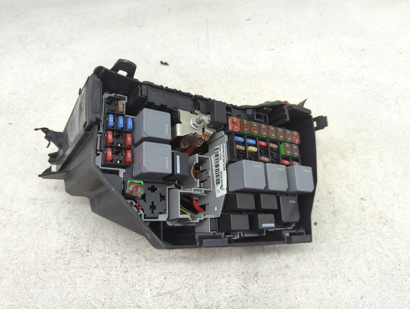 2018-2019 Land Rover Discovery Sport Fusebox Fuse Box Panel Relay Module Fits Fits 2018 2019 OEM Used Auto Parts - Oemusedau