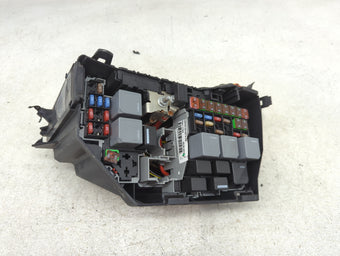 compare product 2018-2019 Land Rover Discovery Sport Fusebox Fuse Box Panel Relay Module Fits Fits 2018 2019 OEM Used Auto Parts