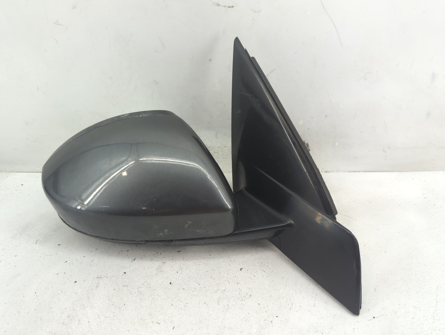 2018-2019 Land Rover Discovery Sport Passenger Side View Mirror - Right Door Mirror OEM Used - Oemusedautoparts1.com