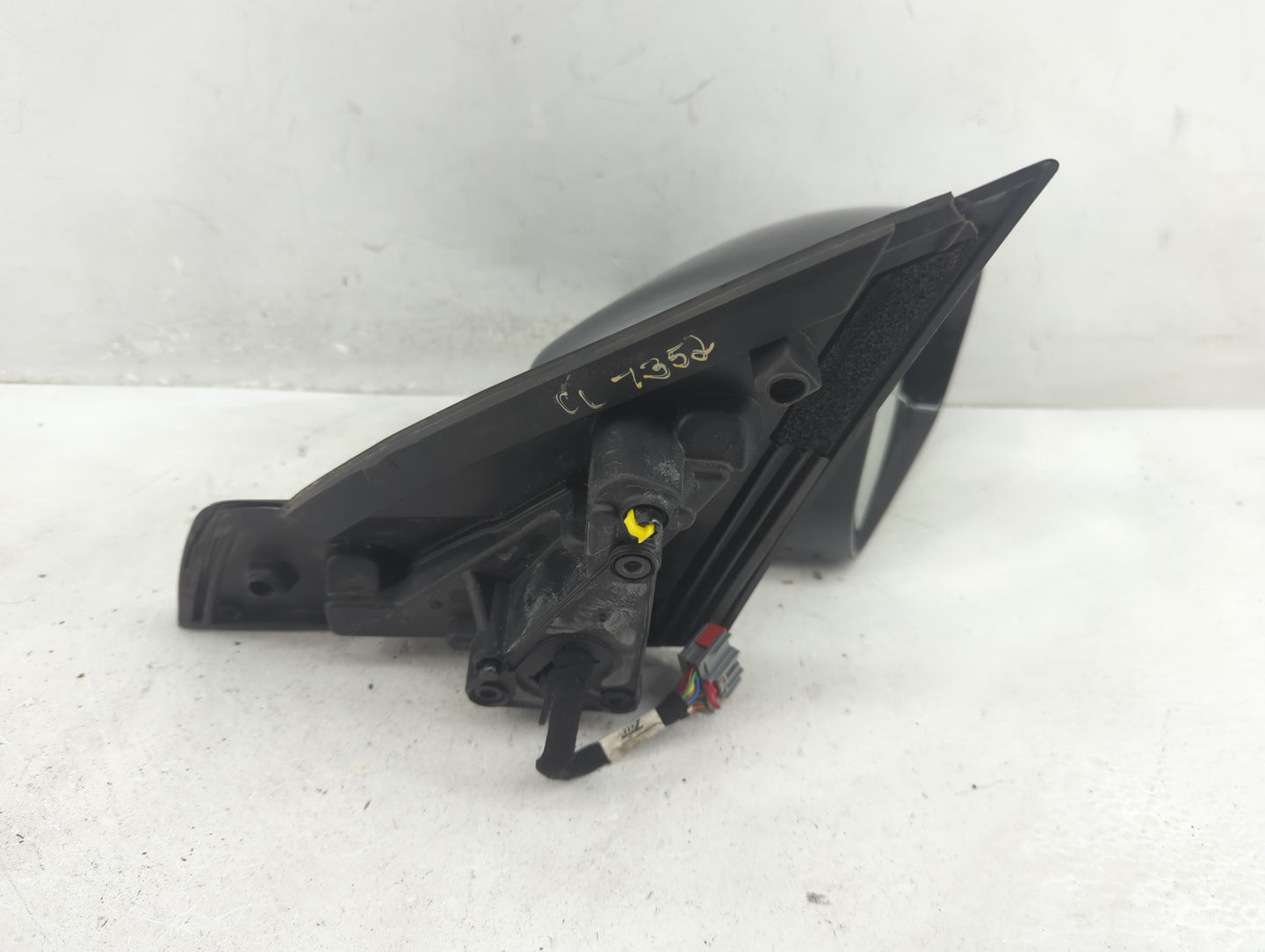 2018-2019 Land Rover Discovery Sport Passenger Side View Mirror - Right Door Mirror OEM Used - Oemusedautoparts1.com