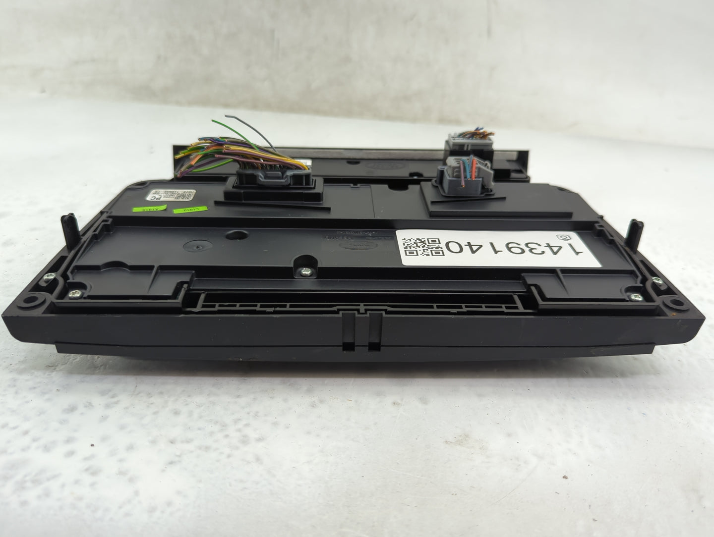 2017-2019 Land Rover Discovery Sport Climate Control Module Temperature AC/Heater Replacement P/N:HK72-14B596-KA Fits OEM Us