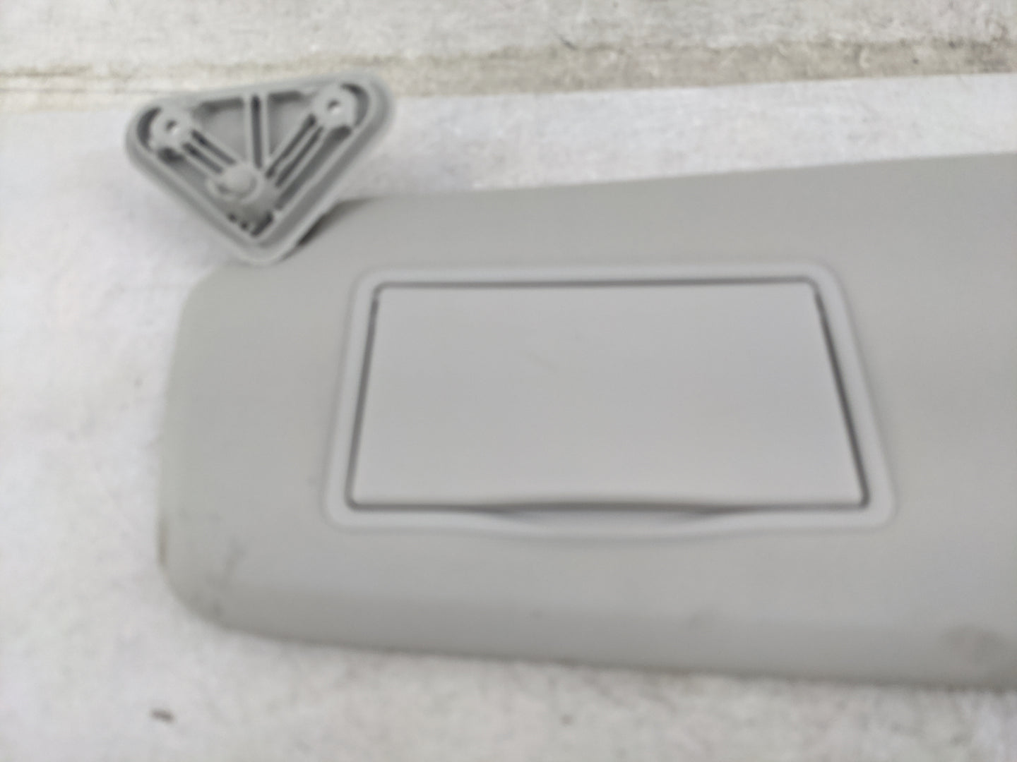 2015-2019 Land Rover Discovery Sport Sun Visor Shade Replacement Driver Left Mirror Fits Fits 2015 2016 2017 2018 2019 OEM U