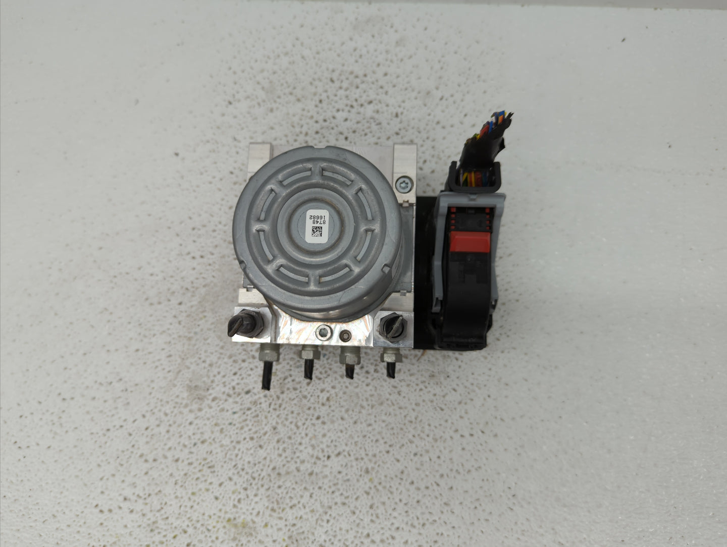 2019 Land Rover Discovery Sport ABS Pump Control Module Replacement Fits OEM Used Auto Parts - Oemusedautoparts1.com