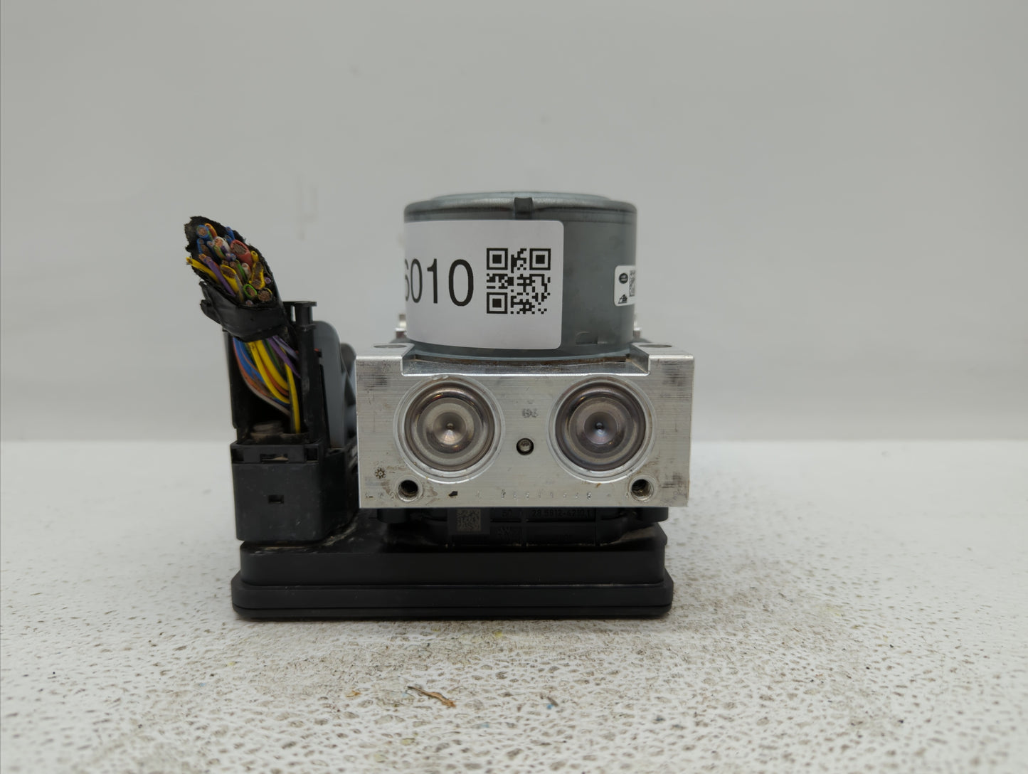 2019 Land Rover Discovery Sport ABS Pump Control Module Replacement Fits OEM Used Auto Parts - Oemusedautoparts1.com