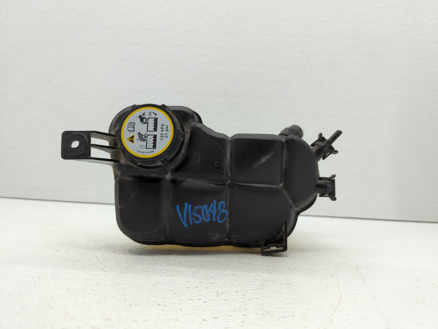 Discovery Sport Radiator Coolant Overflow Expansion Tank Bottle - Oemusedautoparts1.com