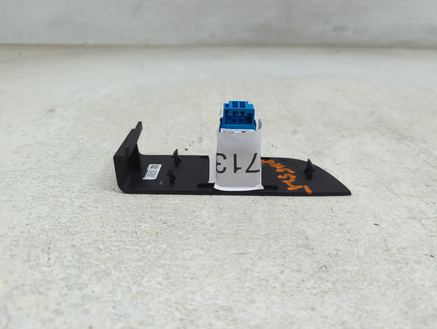 2013-2020 Land Rover Range Rover Master Power Window Switch Replacement Driver Side Left P/N:L0260285AC01 Fits OEM Used Auto