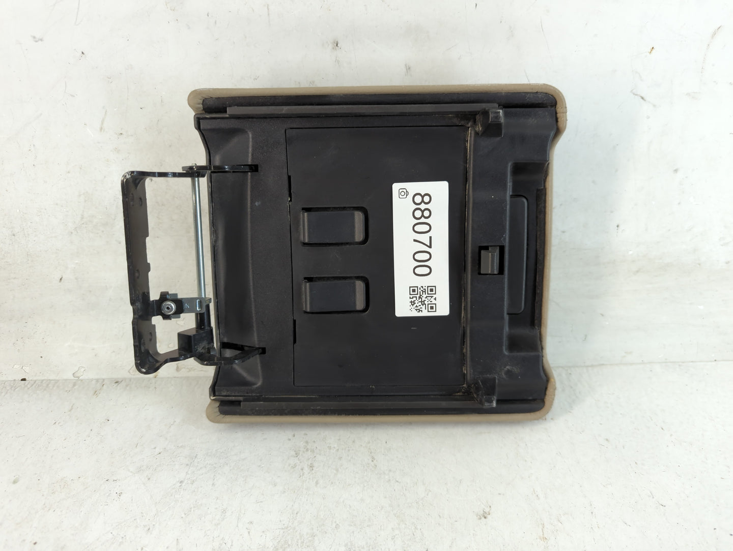 2019 Land Rover Range Rover Evoque Center Console Armrest Cover Lid Fits OEM Used Auto Parts - Oemusedautoparts1.com