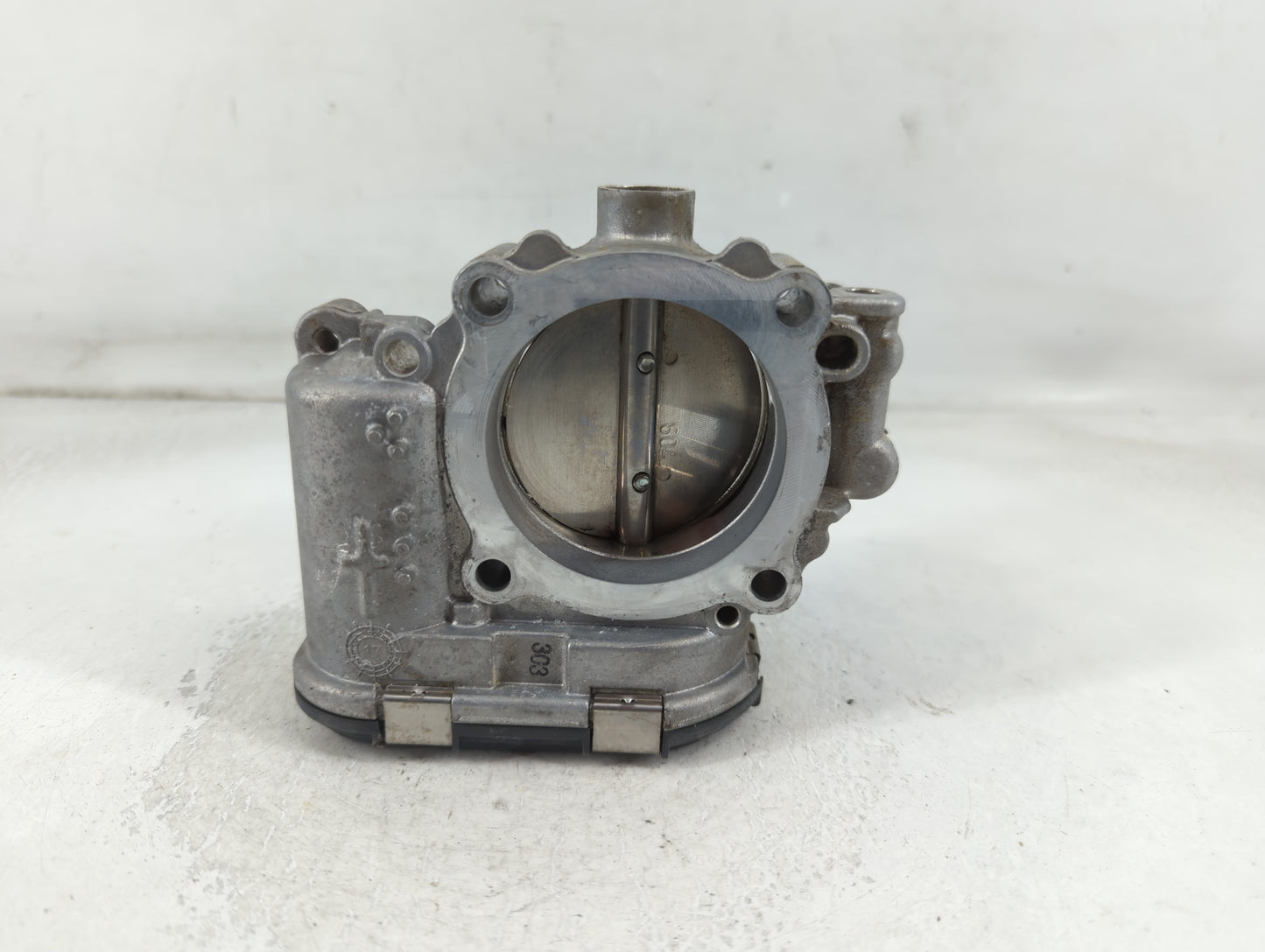2018-2019 Land Rover Range Rover Evoque Throttle Body P/N:K4P3 9F991 AA Fits Fits 2018 2019 2020 OEM Used Auto Parts - Oemus