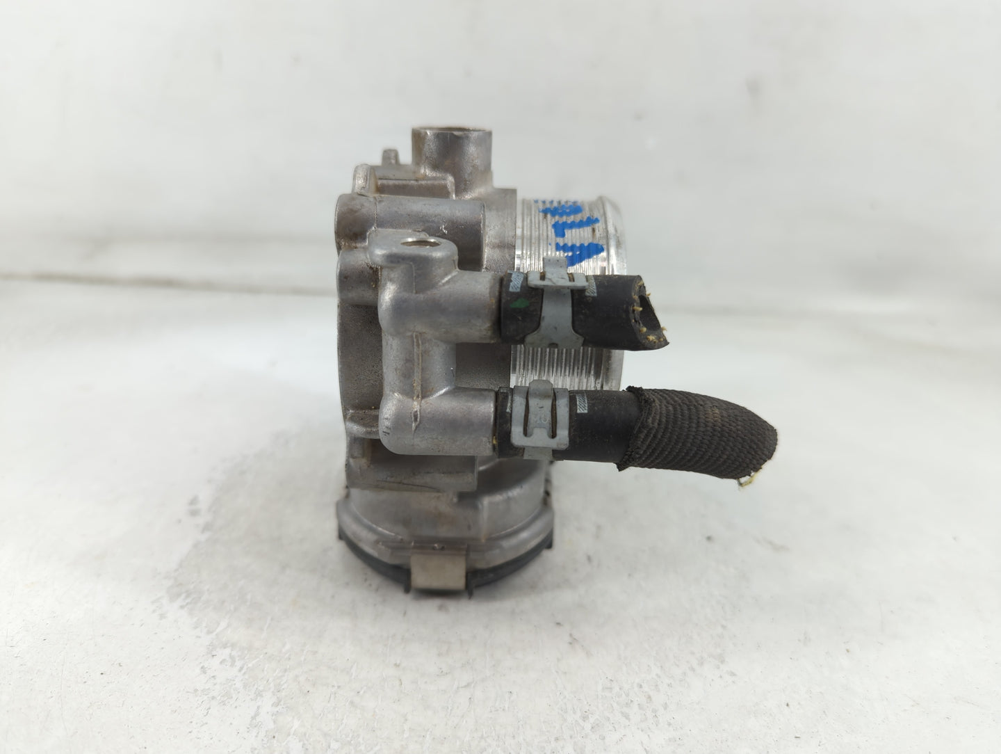 2018-2019 Land Rover Range Rover Evoque Throttle Body P/N:K4P3 9F991 AA Fits Fits 2018 2019 2020 OEM Used Auto Parts - Oemus