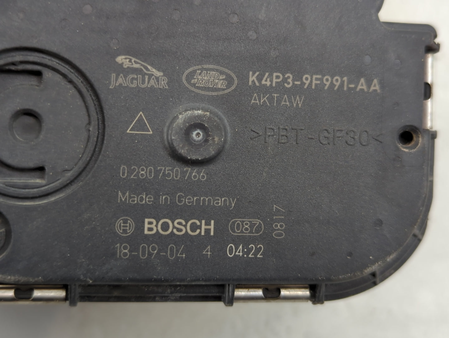 2018-2019 Land Rover Range Rover Evoque Throttle Body P/N:K4P3 9F991 AA Fits Fits 2018 2019 2020 OEM Used Auto Parts - Oemus