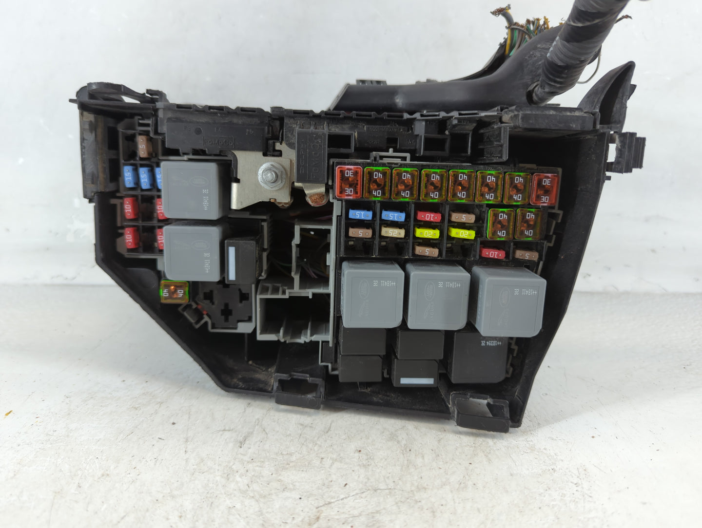 2018-2019 Land Rover Range Rover Evoque Fusebox Fuse Box Panel Relay Module P/N:JK72-14A076-AA Fits Fits 2018 2019 OEM Used 